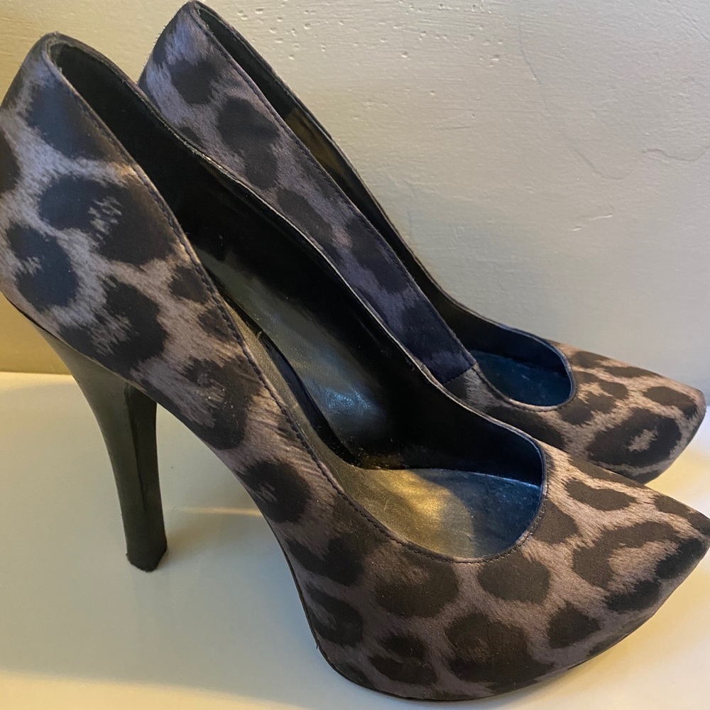 Carlos Santana Grey Leopard Platform Heels